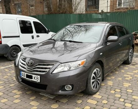 Сірий Тойота Камрі, об'ємом двигуна 2.4 л та пробігом 326 тис. км за 7500 $, фото 8 на Automoto.ua