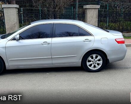 Серый Тойота Камри, объемом двигателя 2.4 л и пробегом 228 тыс. км за 6800 $, фото 2 на Automoto.ua