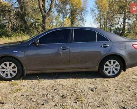 Серый Тойота Камри, объемом двигателя 2.4 л и пробегом 358 тыс. км за 10000 $, фото 8 на Automoto.ua