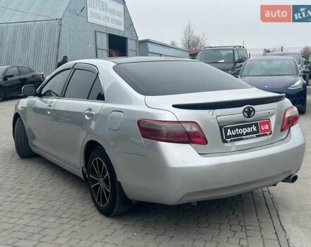 Серый Тойота Камри, объемом двигателя 2.4 л и пробегом 320 тыс. км за 5990 $, фото 6 на Automoto.ua