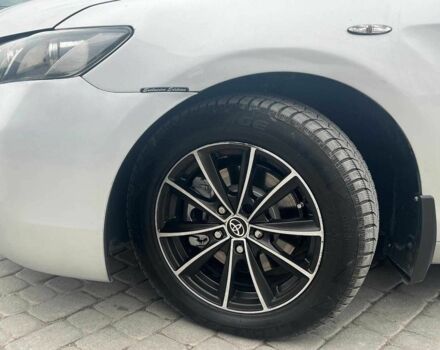 Серый Тойота Камри, объемом двигателя 2.4 л и пробегом 320 тыс. км за 5990 $, фото 4 на Automoto.ua