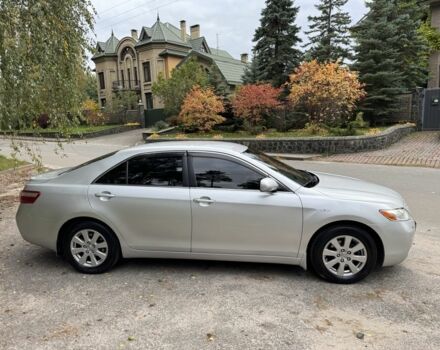 Сірий Тойота Камрі, об'ємом двигуна 3.5 л та пробігом 300 тис. км за 8500 $, фото 3 на Automoto.ua