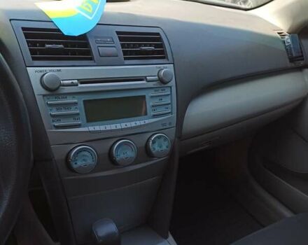 Сірий Тойота Камрі, об'ємом двигуна 2.36 л та пробігом 232 тис. км за 8500 $, фото 6 на Automoto.ua