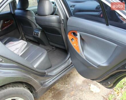 Серый Тойота Камри, объемом двигателя 2.36 л и пробегом 188 тыс. км за 10200 $, фото 14 на Automoto.ua