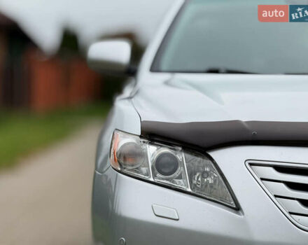 Сірий Тойота Камрі, об'ємом двигуна 2.36 л та пробігом 327 тис. км за 9699 $, фото 4 на Automoto.ua