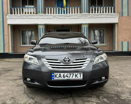 Сірий Тойота Камрі, об'ємом двигуна 3.5 л та пробігом 260 тис. км за 9400 $, фото 2 на Automoto.ua