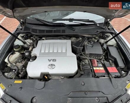 Серый Тойота Камри, объемом двигателя 3.5 л и пробегом 223 тыс. км за 8300 $, фото 56 на Automoto.ua