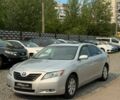Сірий Тойота Камрі, об'ємом двигуна 2.4 л та пробігом 322 тис. км за 6020 $, фото 1 на Automoto.ua