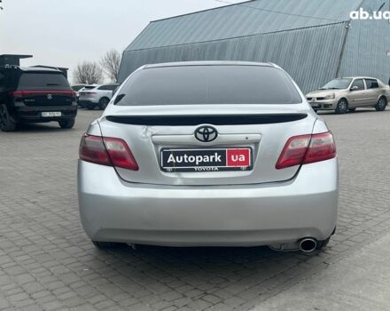 Серый Тойота Камри, объемом двигателя 2.4 л и пробегом 320 тыс. км за 5990 $, фото 7 на Automoto.ua