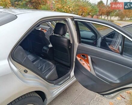 Сірий Тойота Камрі, об'ємом двигуна 2.36 л та пробігом 242 тис. км за 8300 $, фото 10 на Automoto.ua