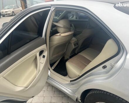 Серый Тойота Камри, объемом двигателя 2.4 л и пробегом 320 тыс. км за 5990 $, фото 22 на Automoto.ua