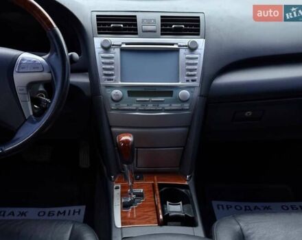 Серый Тойота Камри, объемом двигателя 3.5 л и пробегом 270 тыс. км за 8790 $, фото 22 на Automoto.ua