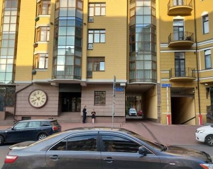 Серый Тойота Камри, объемом двигателя 3.5 л и пробегом 335 тыс. км за 10000 $, фото 8 на Automoto.ua