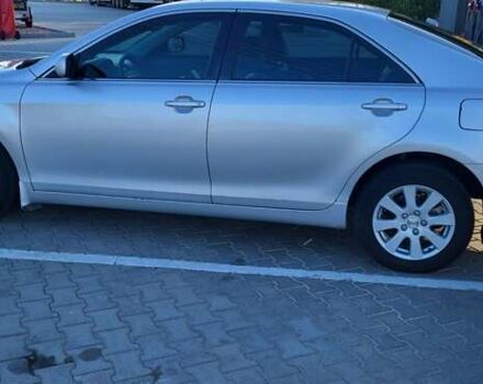 Серый Тойота Камри, объемом двигателя 2.36 л и пробегом 413 тыс. км за 8700 $, фото 1 на Automoto.ua