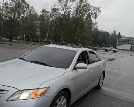 Серый Тойота Камри, объемом двигателя 2.4 л и пробегом 260 тыс. км за 9100 $, фото 1 на Automoto.ua