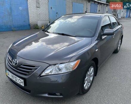 Серый Тойота Камри, объемом двигателя 3.5 л и пробегом 264 тыс. км за 8700 $, фото 2 на Automoto.ua