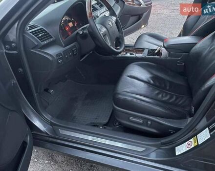 Сірий Тойота Камрі, об'ємом двигуна 3.46 л та пробігом 171 тис. км за 10400 $, фото 1 на Automoto.ua