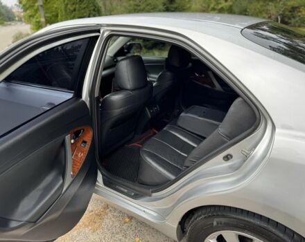 Сірий Тойота Камрі, об'ємом двигуна 3.5 л та пробігом 300 тис. км за 8500 $, фото 13 на Automoto.ua