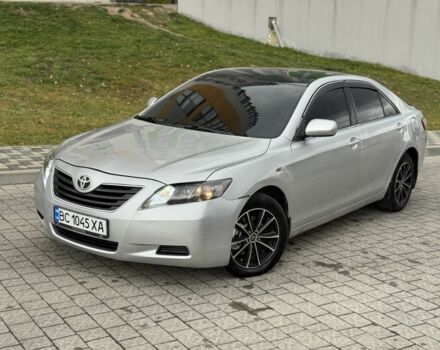 Серый Тойота Камри, объемом двигателя 2.4 л и пробегом 320 тыс. км за 5350 $, фото 1 на Automoto.ua