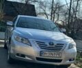 Сірий Тойота Камрі, об'ємом двигуна 2.4 л та пробігом 163 тис. км за 8300 $, фото 1 на Automoto.ua