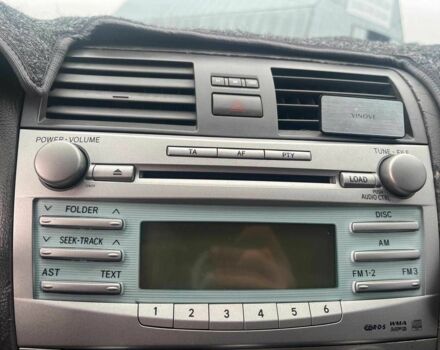 Серый Тойота Камри, объемом двигателя 2.4 л и пробегом 320 тыс. км за 5990 $, фото 17 на Automoto.ua