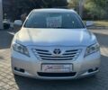 Сірий Тойота Камрі, об'ємом двигуна 2.4 л та пробігом 233 тис. км за 8400 $, фото 1 на Automoto.ua