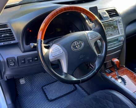 Серый Тойота Камри, объемом двигателя 3.5 л и пробегом 315 тыс. км за 11500 $, фото 6 на Automoto.ua