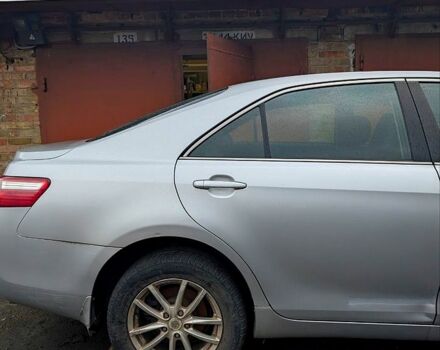 Серый Тойота Камри, объемом двигателя 2.4 л и пробегом 176 тыс. км за 3500 $, фото 2 на Automoto.ua