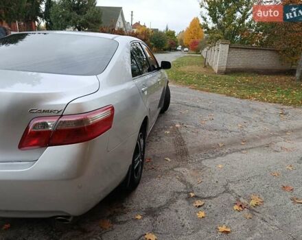 Сірий Тойота Камрі, об'ємом двигуна 2.36 л та пробігом 242 тис. км за 8300 $, фото 1 на Automoto.ua