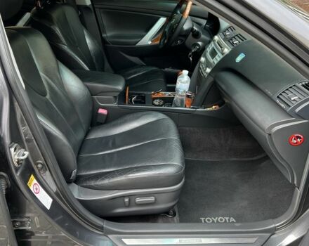 Серый Тойота Камри, объемом двигателя 3.5 л и пробегом 336 тыс. км за 8800 $, фото 10 на Automoto.ua