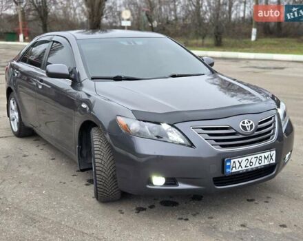 Серый Тойота Камри, объемом двигателя 2.36 л и пробегом 285 тыс. км за 9200 $, фото 17 на Automoto.ua