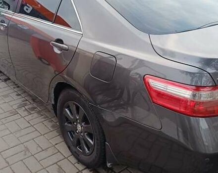 Сірий Тойота Камрі, об'ємом двигуна 2.4 л та пробігом 297 тис. км за 9150 $, фото 11 на Automoto.ua