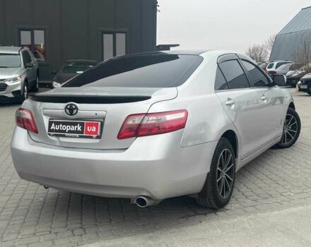 Серый Тойота Камри, объемом двигателя 2.4 л и пробегом 320 тыс. км за 5990 $, фото 8 на Automoto.ua