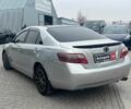 Серый Тойота Камри, объемом двигателя 2.4 л и пробегом 320 тыс. км за 5990 $, фото 6 на Automoto.ua