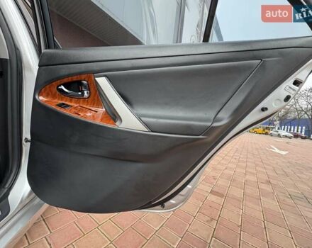 Серый Тойота Камри, объемом двигателя 3.5 л и пробегом 223 тыс. км за 8300 $, фото 31 на Automoto.ua