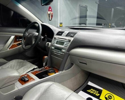 Сірий Тойота Камрі, об'ємом двигуна 3.5 л та пробігом 226 тис. км за 8500 $, фото 22 на Automoto.ua