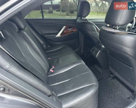 Сірий Тойота Камрі, об'ємом двигуна 3.46 л та пробігом 400 тис. км за 8800 $, фото 18 на Automoto.ua