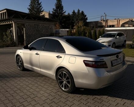 Серый Тойота Камри, объемом двигателя 2.4 л и пробегом 400 тыс. км за 9999 $, фото 2 на Automoto.ua