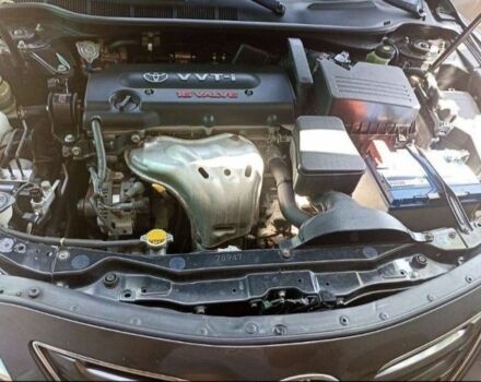 Серый Тойота Камри, объемом двигателя 2.4 л и пробегом 213 тыс. км за 9500 $, фото 4 на Automoto.ua