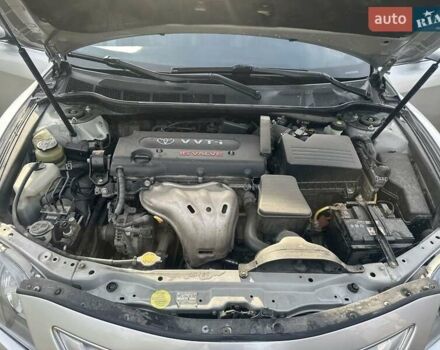 Серый Тойота Камри, объемом двигателя 2.4 л и пробегом 270 тыс. км за 8300 $, фото 13 на Automoto.ua