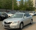 Сірий Тойота Камрі, об'ємом двигуна 2.4 л та пробігом 321 тис. км за 5900 $, фото 1 на Automoto.ua