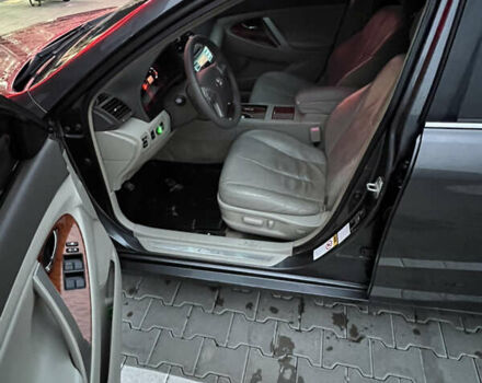 Сірий Тойота Камрі, об'ємом двигуна 3.5 л та пробігом 250 тис. км за 10500 $, фото 10 на Automoto.ua