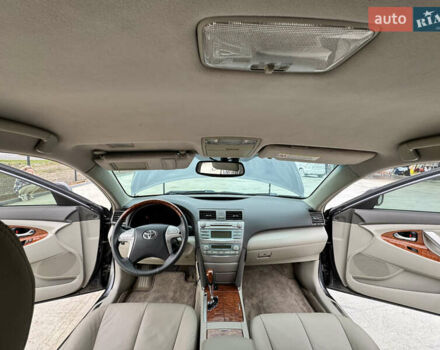 Серый Тойота Камри, объемом двигателя 3.5 л и пробегом 230 тыс. км за 10200 $, фото 11 на Automoto.ua