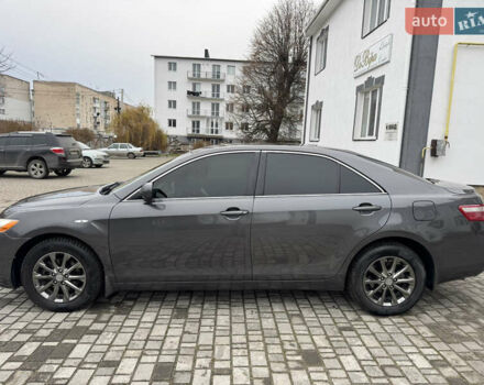 Сірий Тойота Камрі, об'ємом двигуна 3.46 л та пробігом 400 тис. км за 8800 $, фото 4 на Automoto.ua