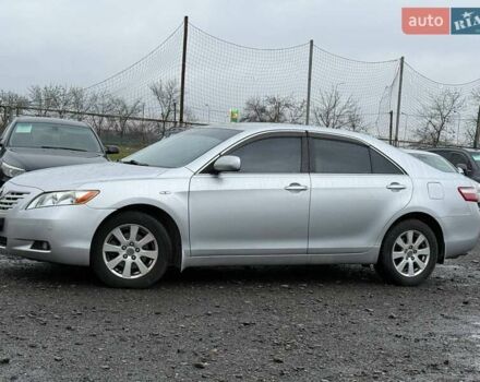 Серый Тойота Камри, объемом двигателя 3.5 л и пробегом 270 тыс. км за 8790 $, фото 2 на Automoto.ua