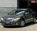 Серый Тойота Камри, объемом двигателя 2.4 л и пробегом 199 тыс. км за 9000 $, фото 1 на Automoto.ua