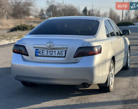 Серый Тойота Камри, объемом двигателя 2.4 л и пробегом 290 тыс. км за 8500 $, фото 1 на Automoto.ua