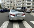 Серый Тойота Камри, объемом двигателя 2.4 л и пробегом 370 тыс. км за 7300 $, фото 3 на Automoto.ua