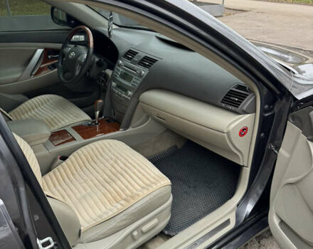 Сірий Тойота Камрі, об'ємом двигуна 3.5 л та пробігом 260 тис. км за 9400 $, фото 22 на Automoto.ua