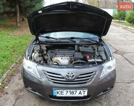 Серый Тойота Камри, объемом двигателя 2.36 л и пробегом 188 тыс. км за 10200 $, фото 9 на Automoto.ua